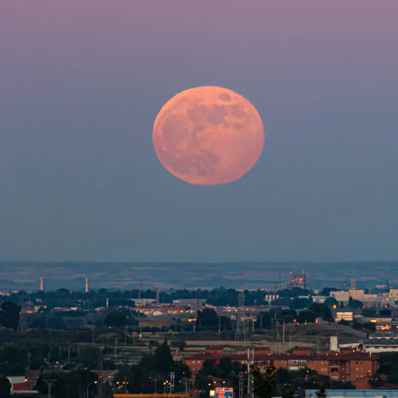 Luna llena de fresa 2025: por qué la luna de junio es tan especial