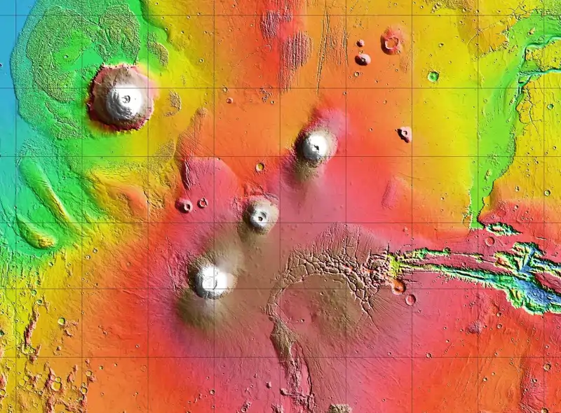 Mapa topográfico recortado de Marte