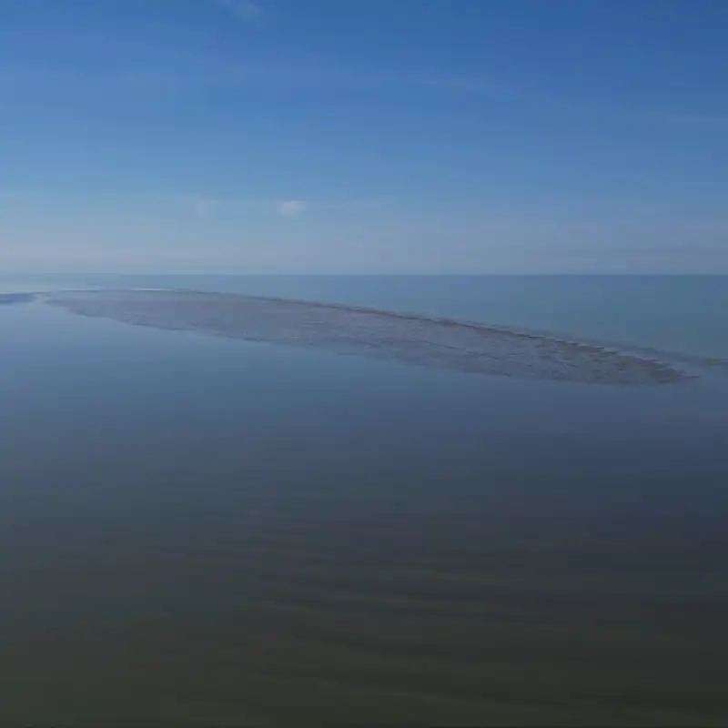 Surge de forma inesperada una nueva isla en el mar Caspio que podría convertirse en un santuario de aves y focas
