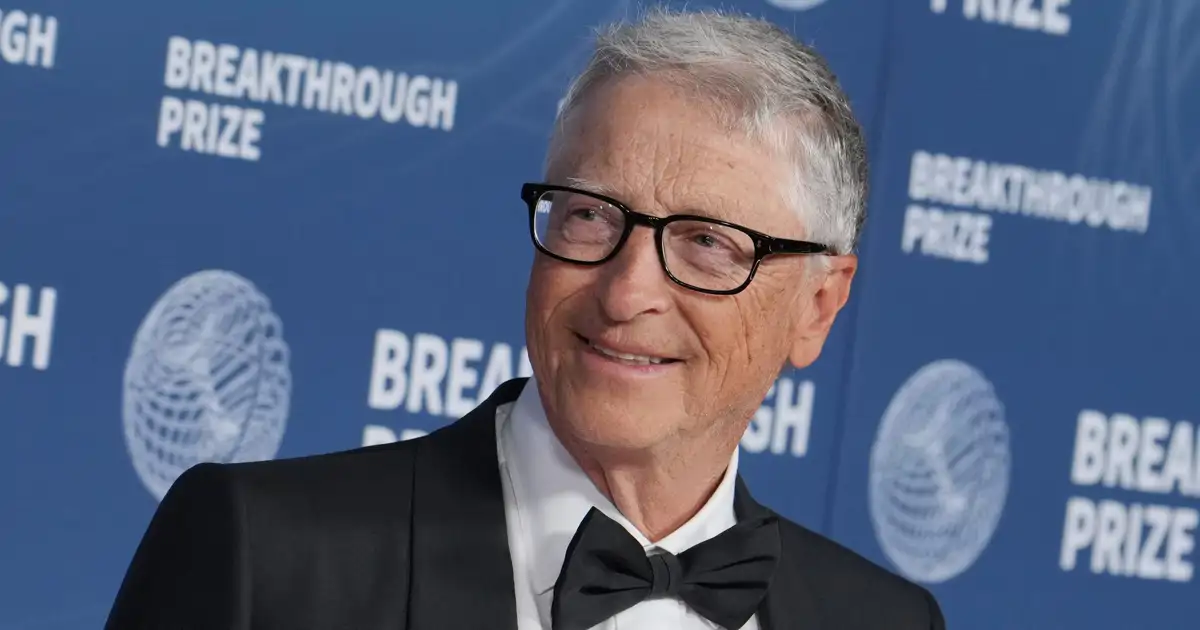 Bill Gates Advierte: La Inteligencia Artificial Transformará el Mundo en la Próxima Década - ¿Estamos Preparados?