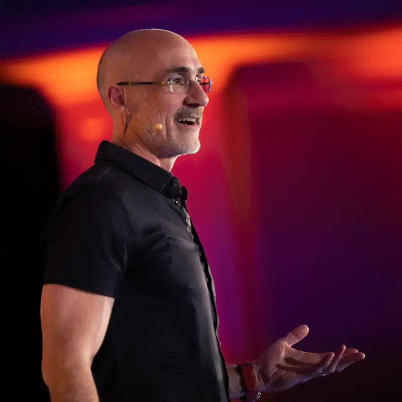 Arthur Brooks: “Puedes convertir al sol del verano en tu aliado en la búsqueda de una mayor felicidad”