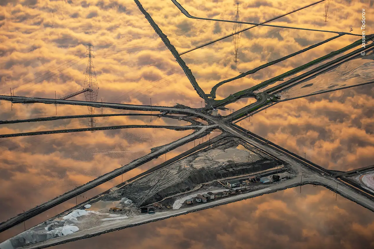 clouds-of-gold_8daba0e8_250827104641_1280x854.webp