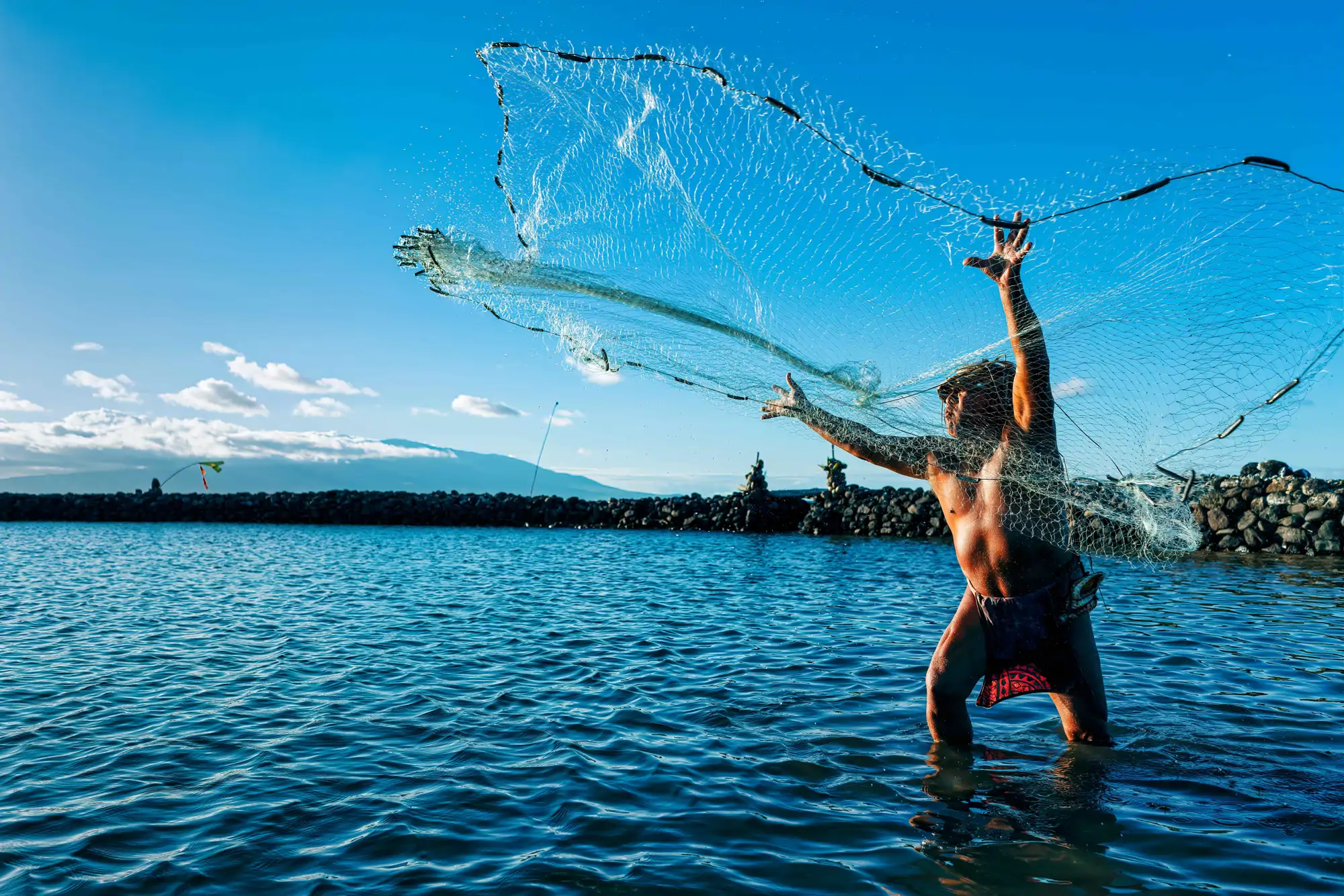 8-pescador-hawai_55f9e5d2_251010141422_2000x1334.webp