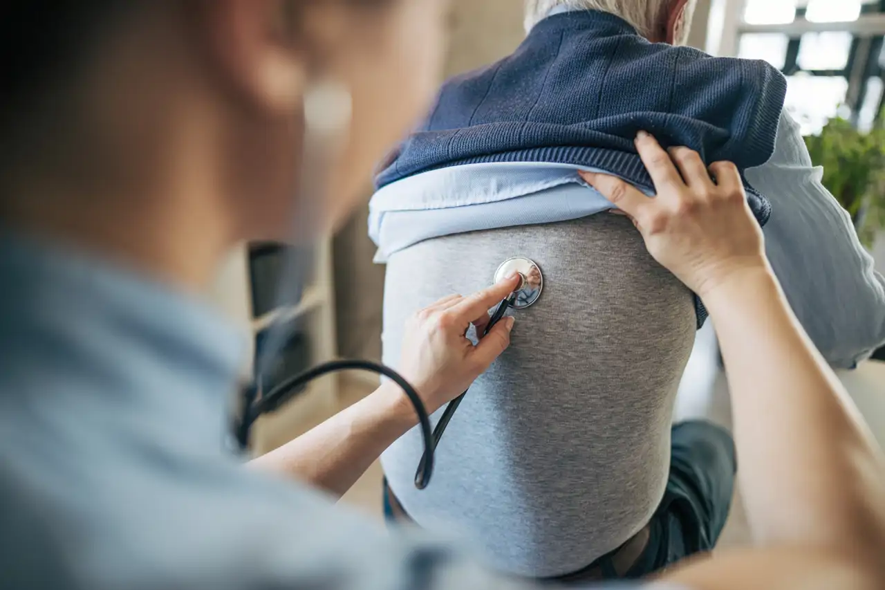 Esta enfermedad pulmonar afecta a 3 millones de españoles y el 70% no ...