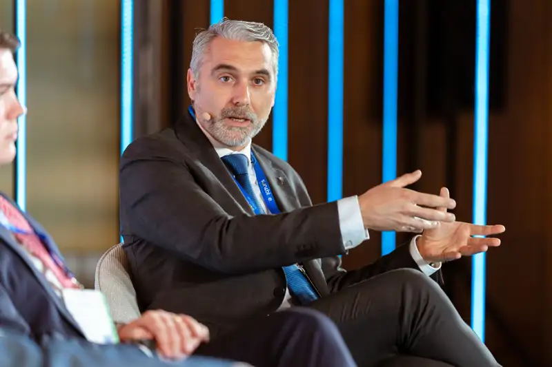 Imágenes de la conferencia de Turismo Regenerativo del Sun&Blue