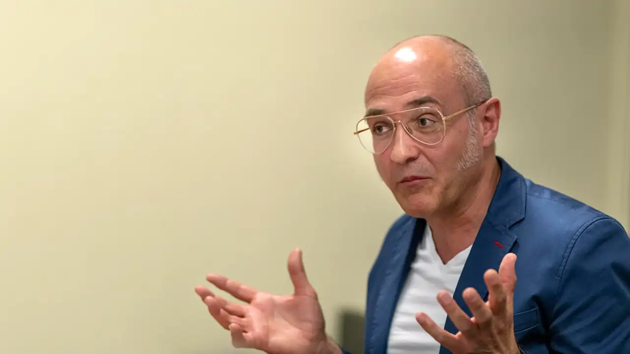 Juan Antonio Valor: “Debemos ampliar el concepto de humanidad: pensar en humanos y también en cíborgs”