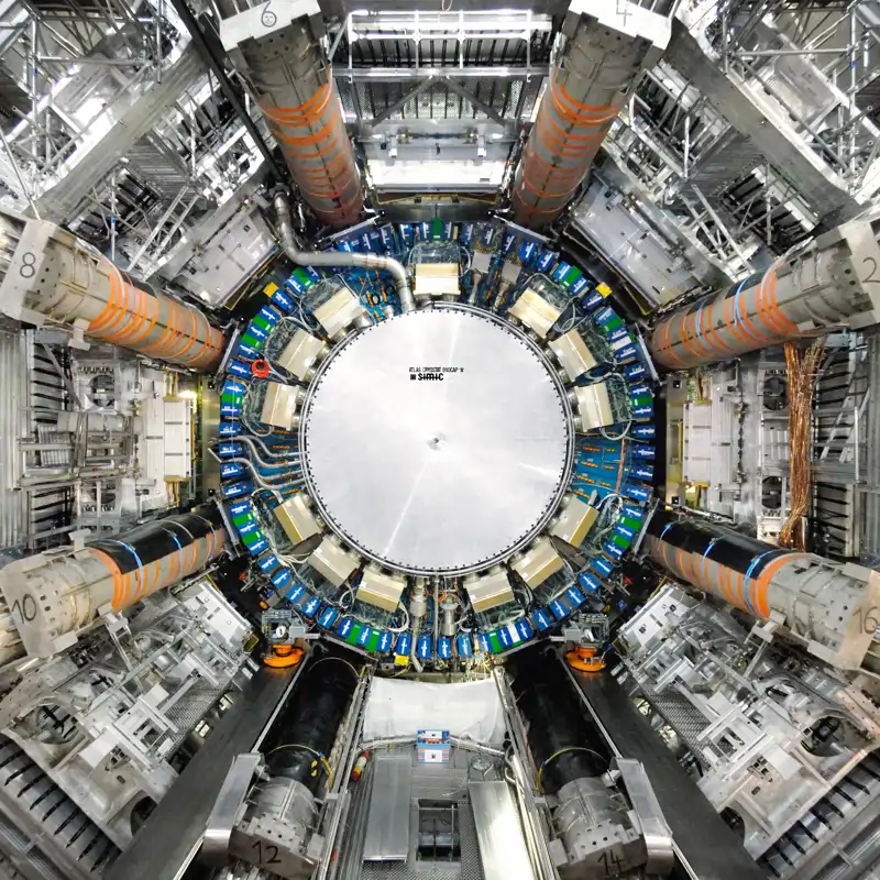 El Gran Colisionador de Hadrones (CERN)