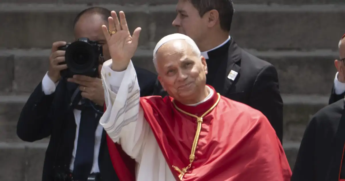 Pope Leo XIV's visit to Spain, in images: the Pontiff arrives in the conical city