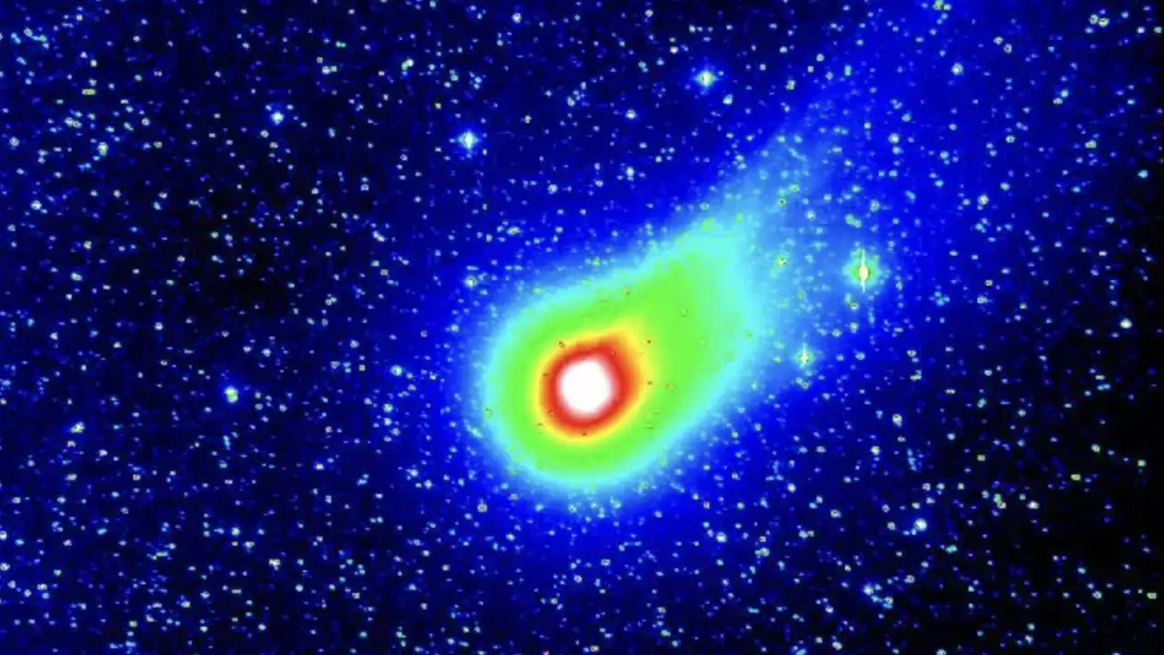 China observa un cometa tipo 'Halley' y detecta unas inusuales señales ...