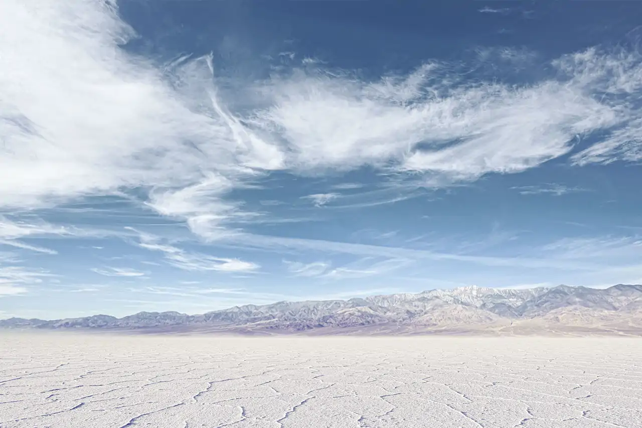 cuenca-de-badwater-en-el-parque-nacional-del-valle-de-la-muerte_524f5f92_678168875_260728143215_1280x853.webp