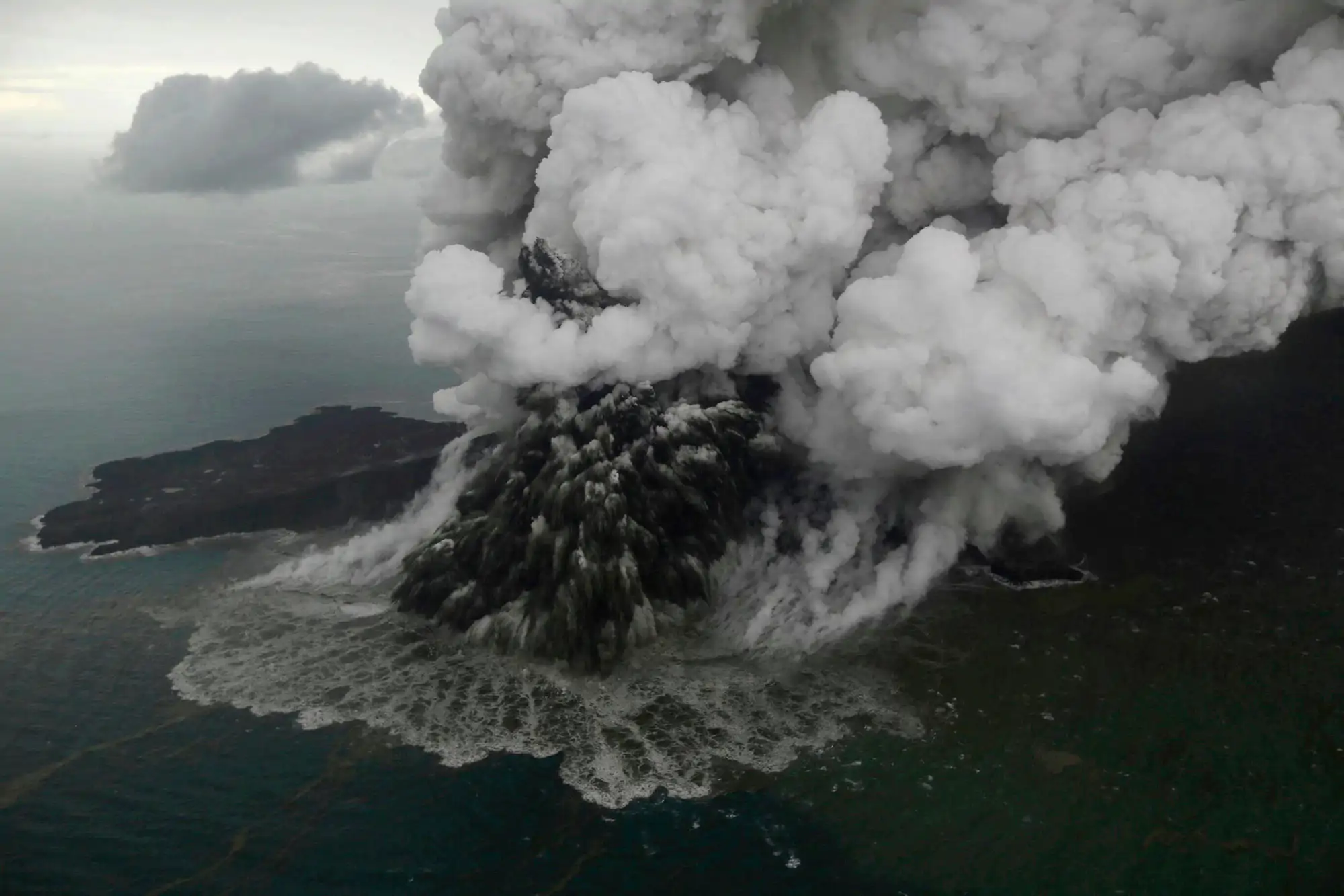 volcan-indonesia_59786371_260909154947_2000x1333.webp